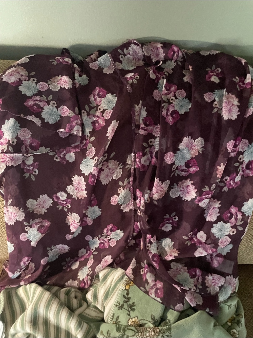 American Eagle Outfitters Plum Floral Sheer Wrap - Picture 4 of 5